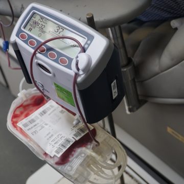 Rutis recebe dádiva de sangue