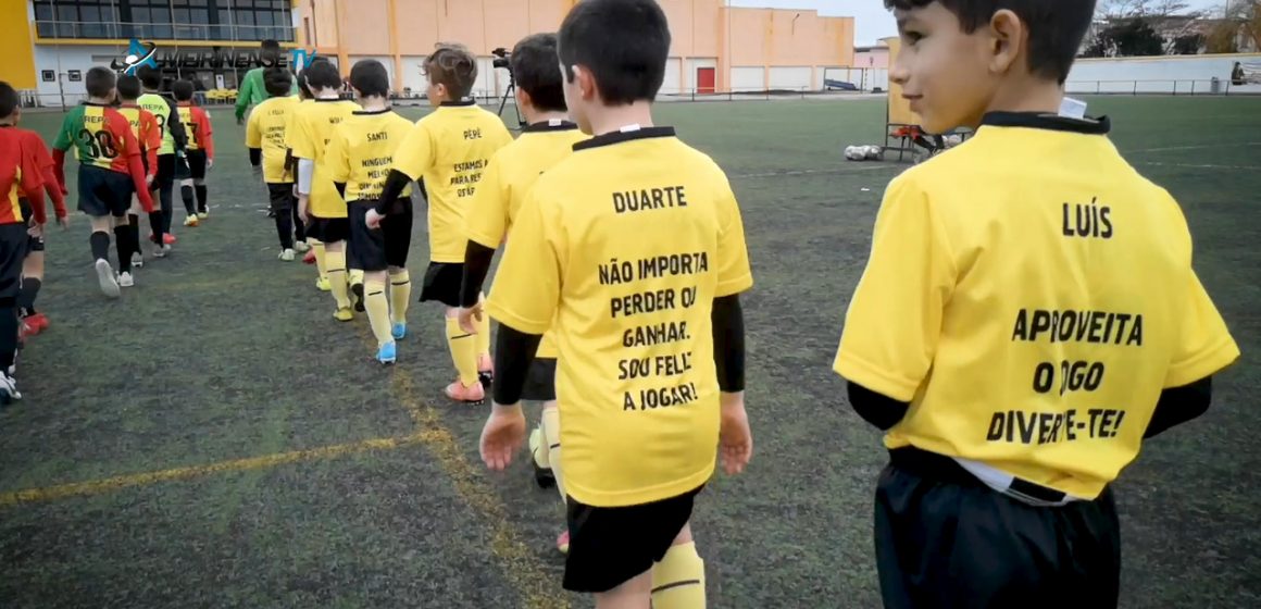 VÍDEO – Equipa de SUB10 do Fazendense dá exemplo no Fair Play no futebol