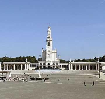 Oração do Rosário e Consagração de Portugal