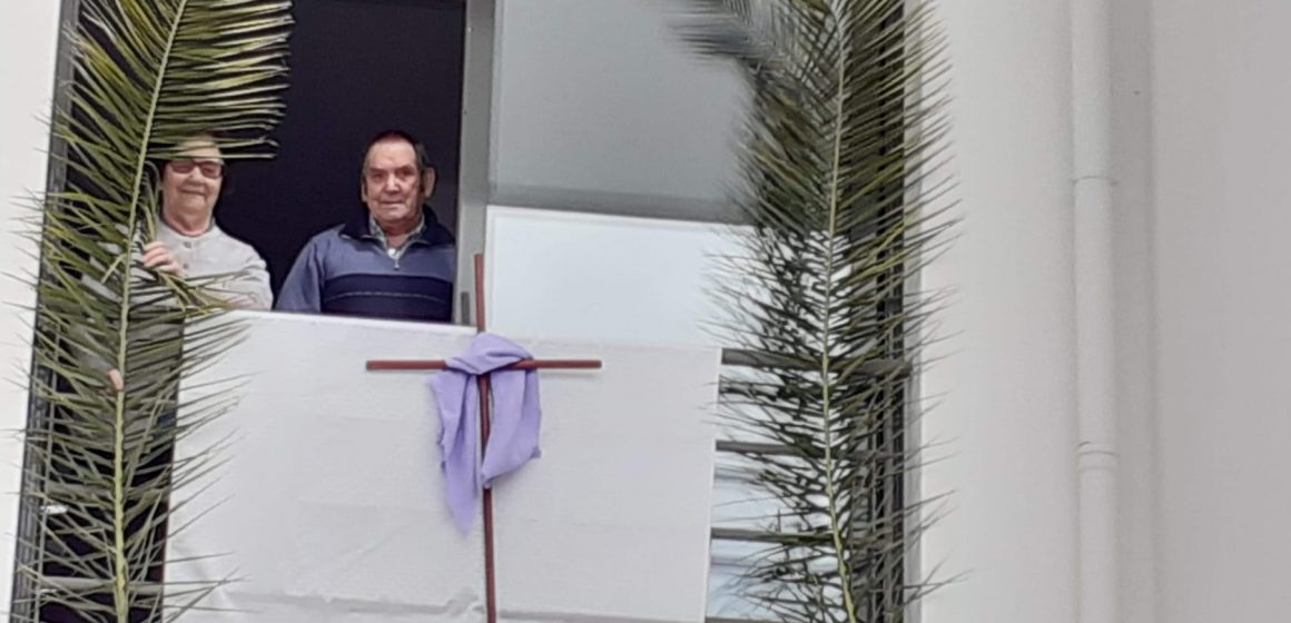 cruz paroquial Centro Paroquial diz sim ao apelo do Padre José Abílio