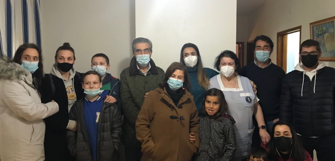 Ucrania Oksana familia Misericórdia recebe família no Lar S. José