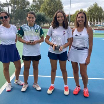 Joana Caetano conquista Lezíria Ténis Open. Pai e filho Rodrigues finalistas em pares