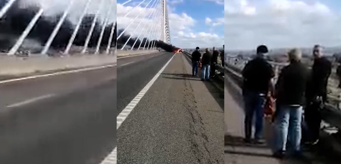 Carro totalmente tomado pelas chamas na Ponte Salgueiro Maia (vídeo)