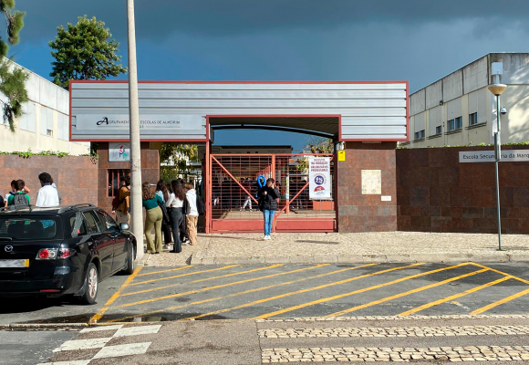 Alunos da Escola Secundária Marquesa de Alorna em protesto