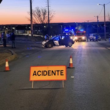 Colisão provoca dois feridos em Benfica do Ribatejo