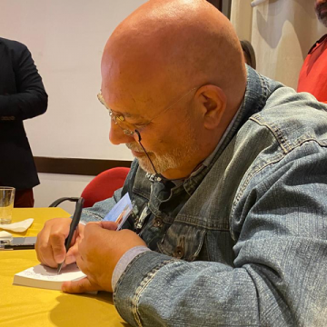 José Alberto Pereira apresenta o seu 1º livro de poesia na Biblioteca de Almeirim