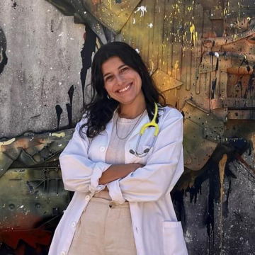 Joana: A enfermeira que se tornou médica