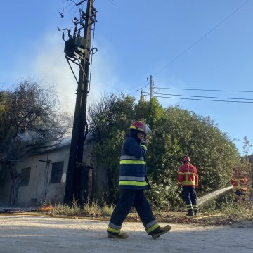 Incêndio em PT mobiliza bombeiros em Almeirim