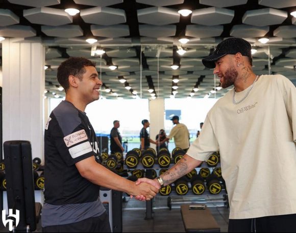 Equipa de Márcio Sampaio na liderança
