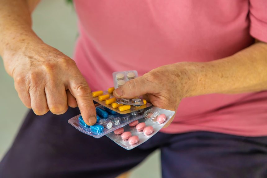 Idosos com desconto imediato na compra de medicamentos