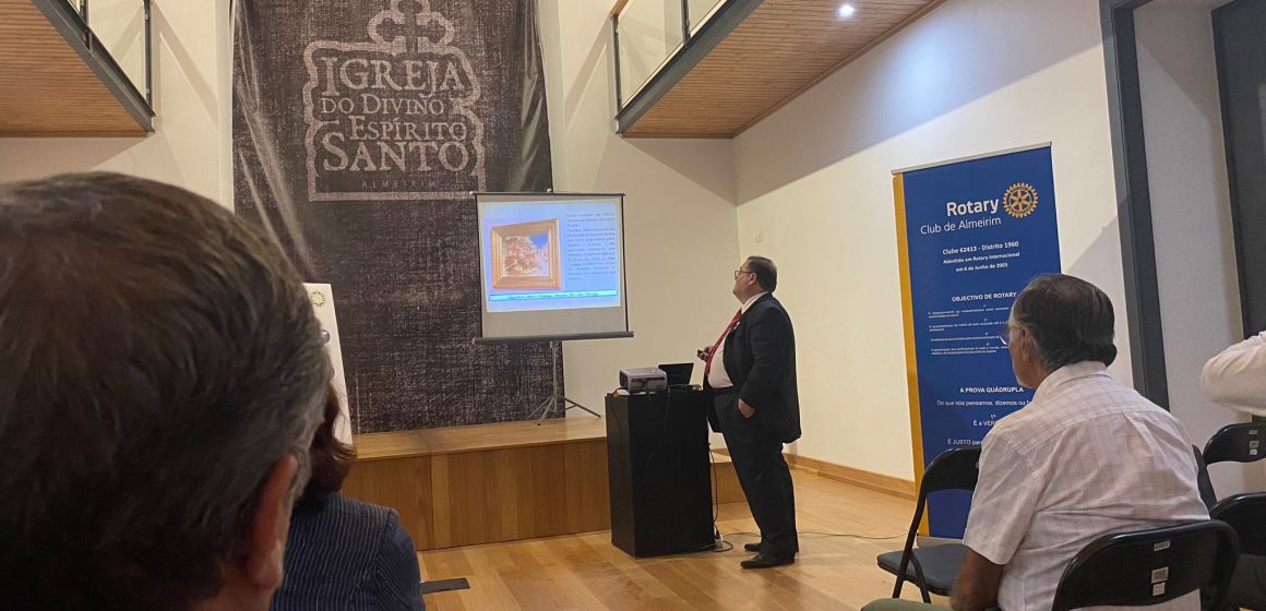 Educação e Cultura foi tema de palestra de Nuno Prates no Rotary Club de Almeirim