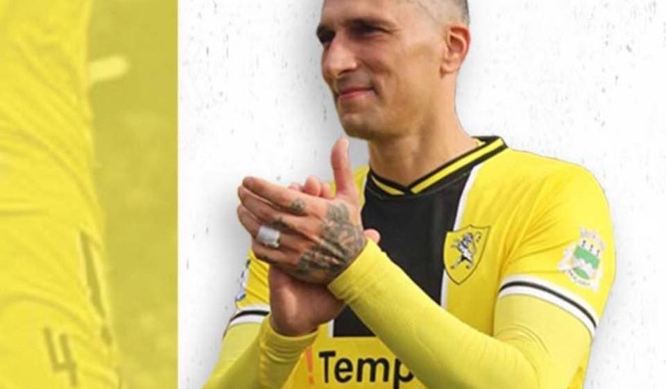 Nuno Lucas Moça Balneário sem alma