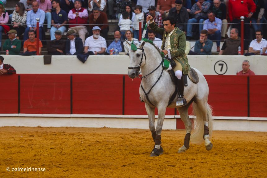 Arena d’Almeirim – Rouxinol de luxo cantou mais alto!