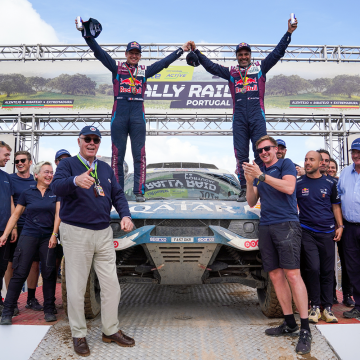 Vitórias de Nasser Al-Attiyah e Tosha Schareina na consagração de Portugal no todo-o-terreno mundial