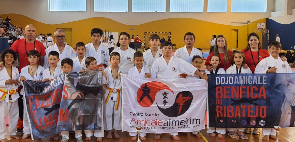 Karate Amicale de Almeirim Centro Amicale regressa a Almeirim