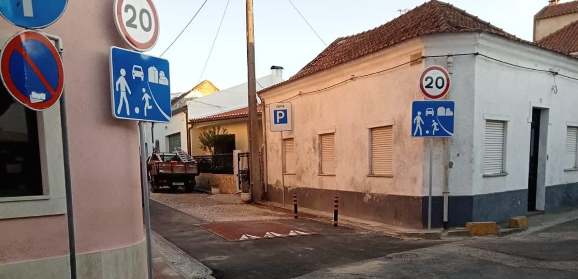 ruas-pedras Almeirim vai ter mais ruas com vias para peões e bicicletas