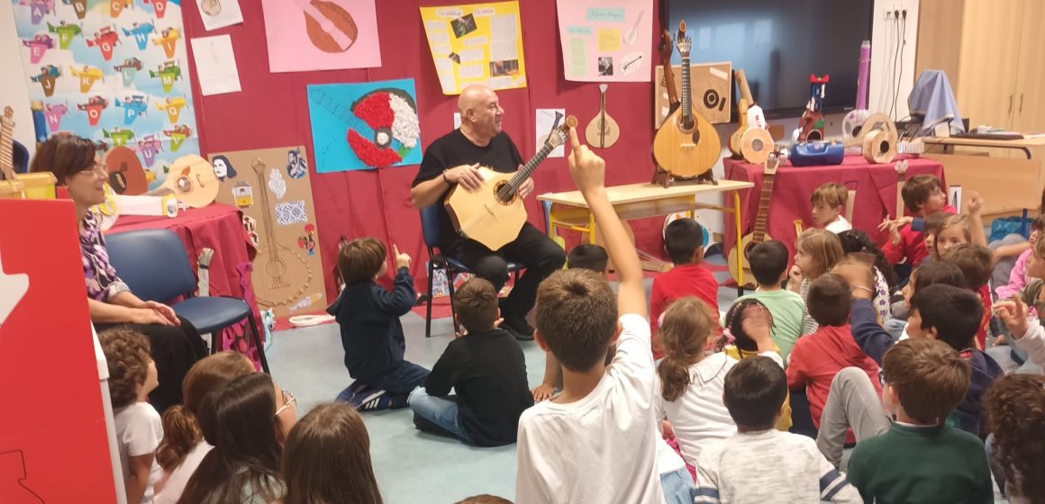 Custódio Castelo escolas Guitarra d’Alma chega à escola